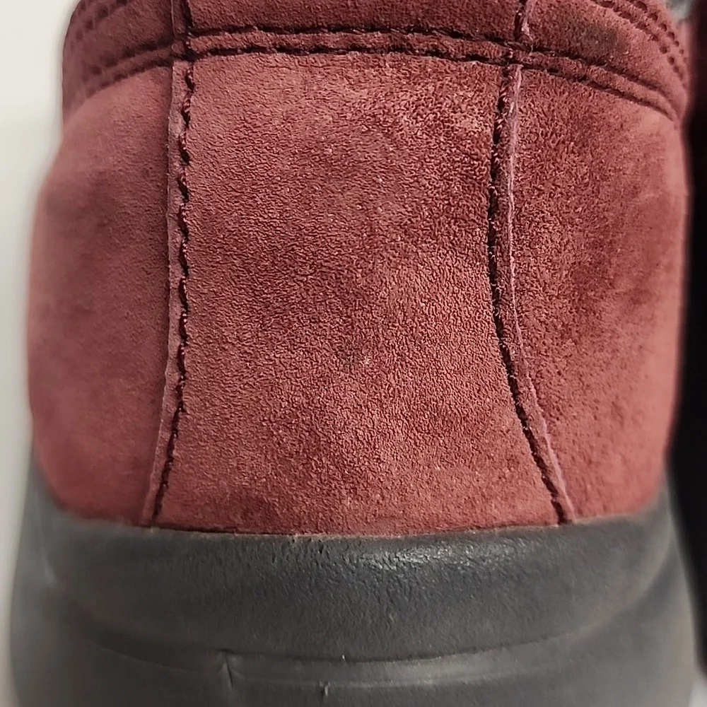 Dansko Elise Maroonish & Gray Slip On Lace Up Comfortable Sz 38 Suede Sneakers